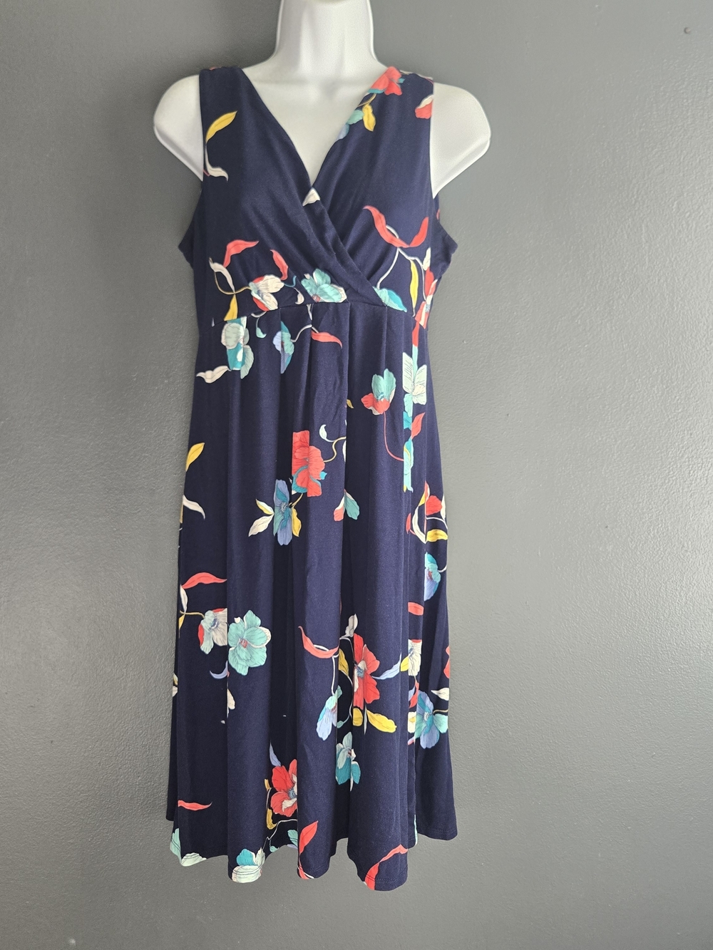 Floral Print V-Neck Wrap Style Whimsical Botanical Summer Dress Medium - Picture 3 of 5